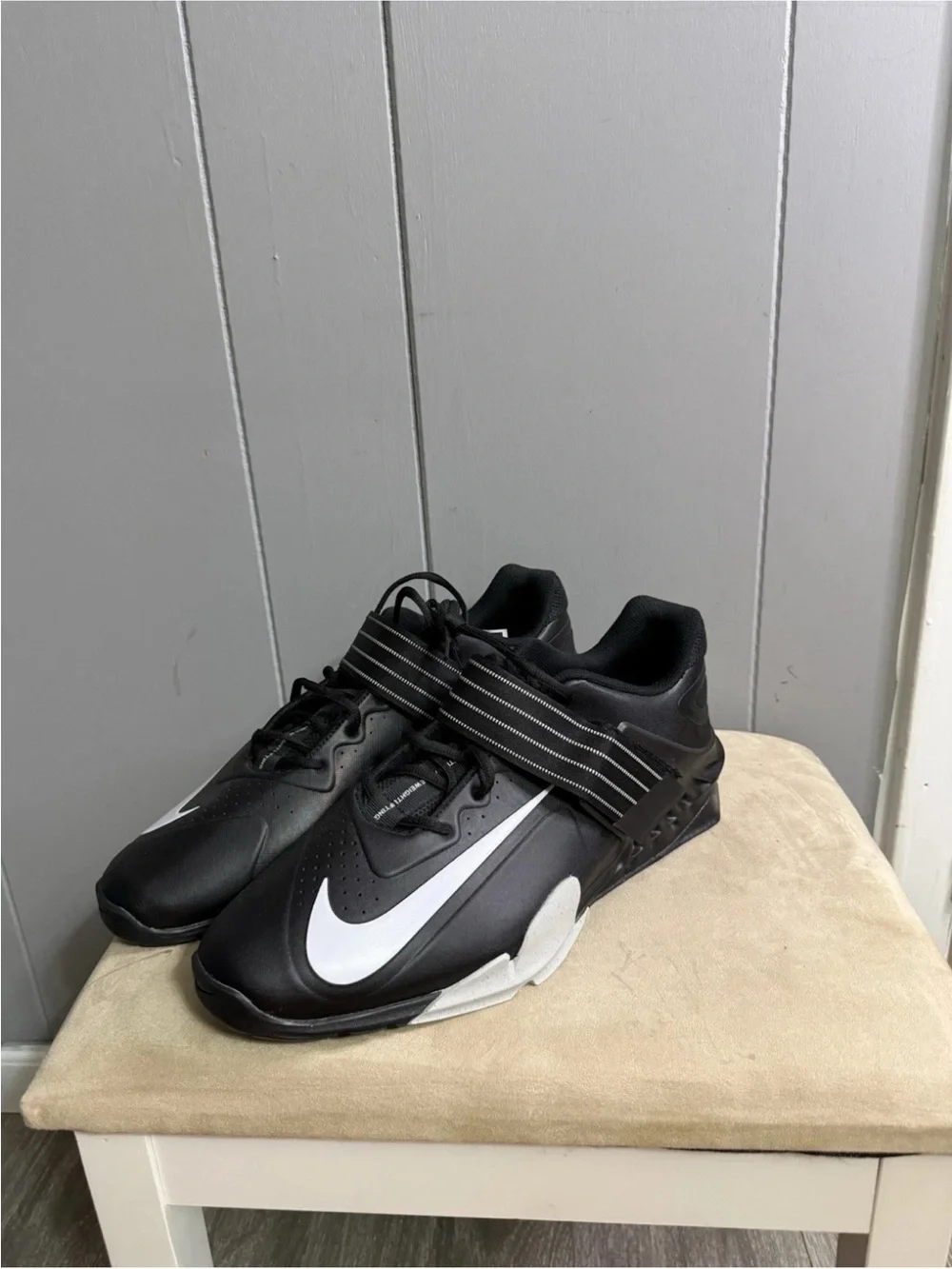 Nike savaleos Men’s Black Athletic Training Shoes with White Swoosh Accent (New)